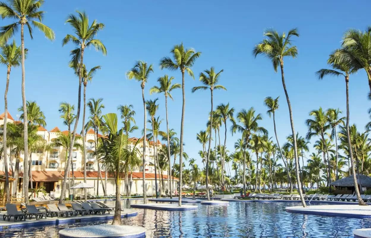 OCARI_POOL_37_Landscape